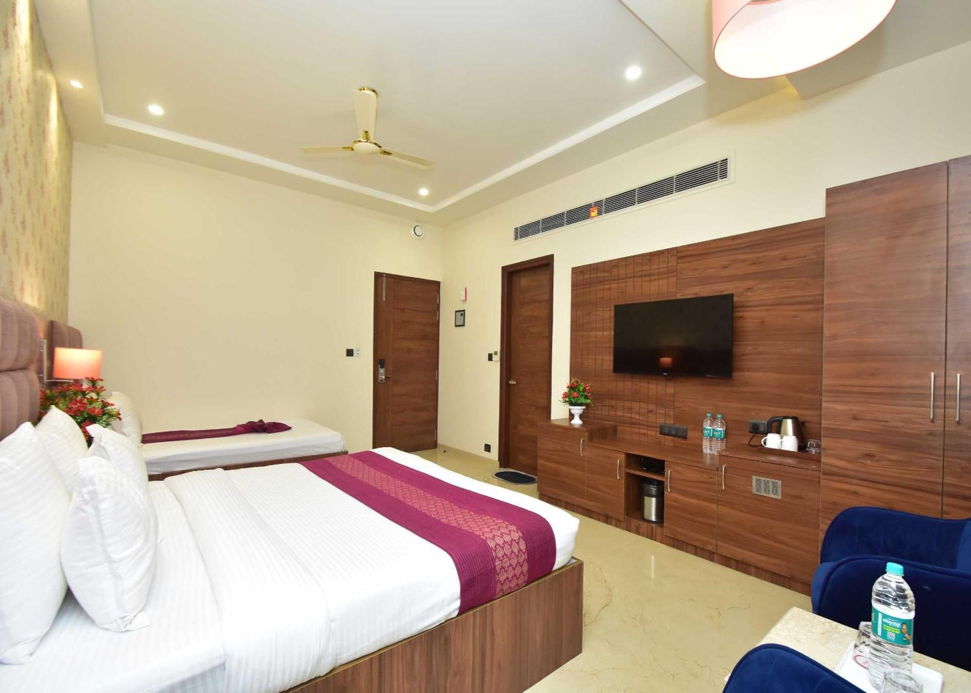 Hotel Shyamleela Khatu Bagian luar foto