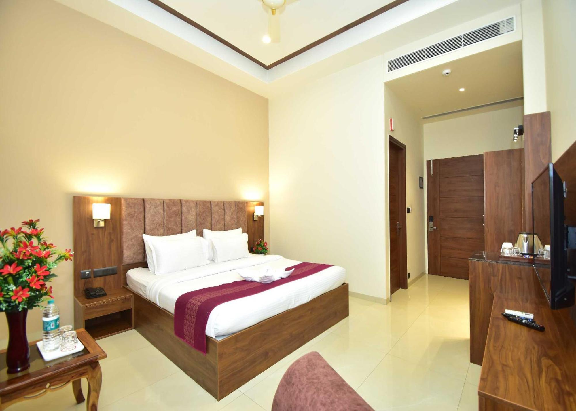 Hotel Shyamleela Khatu Bagian luar foto
