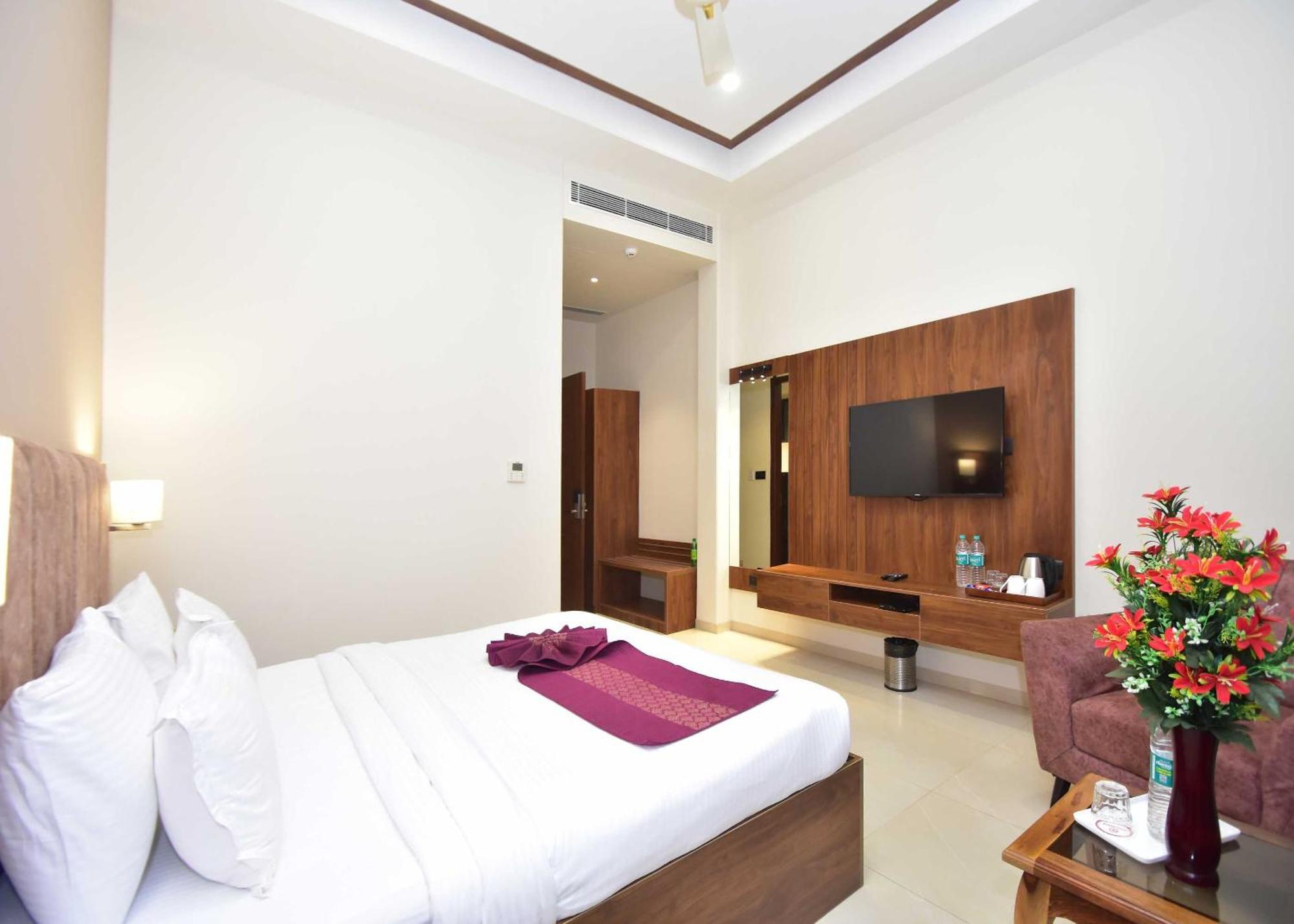 Hotel Shyamleela Khatu Bagian luar foto