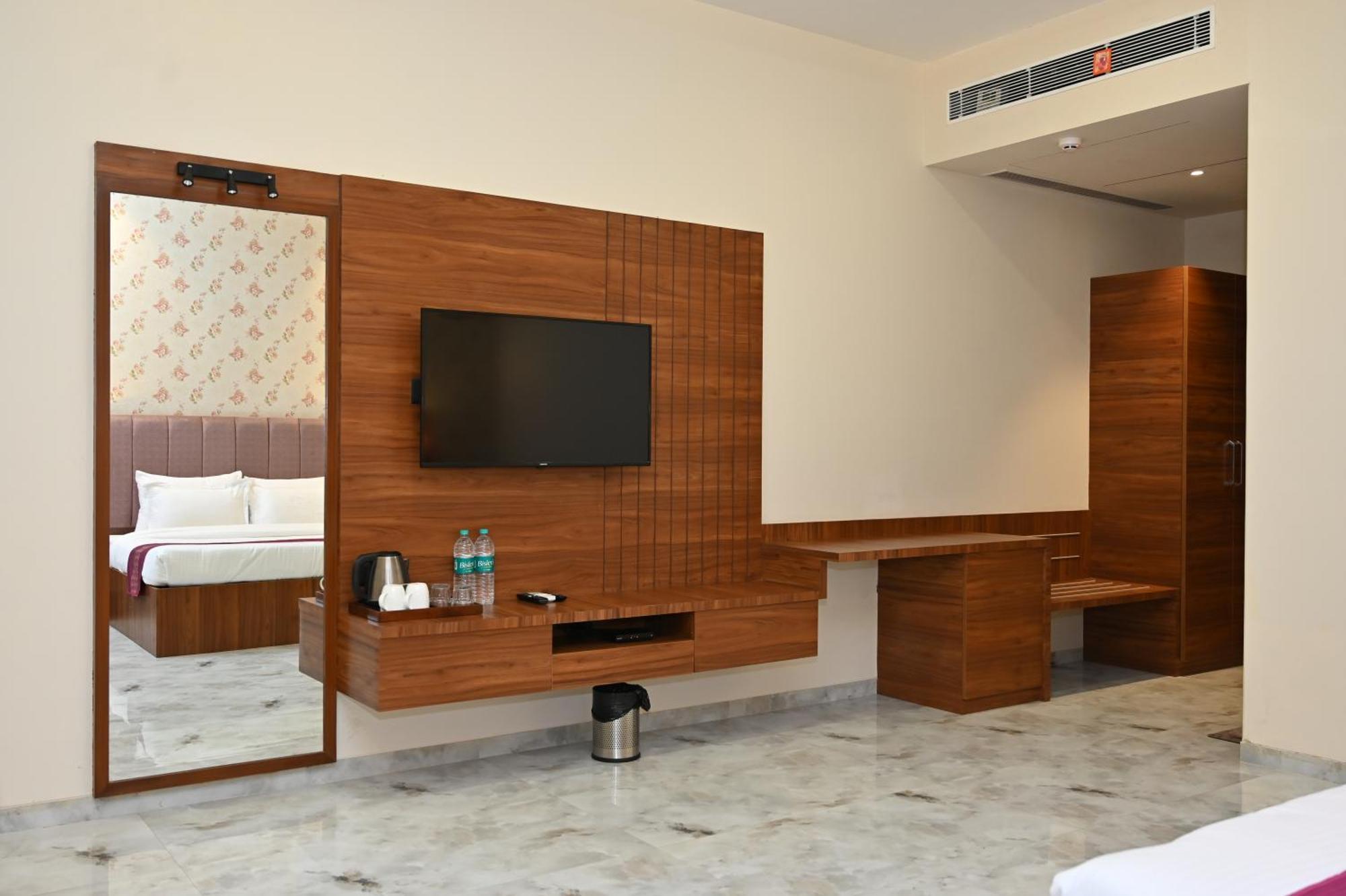 Hotel Shyamleela Khatu Bagian luar foto