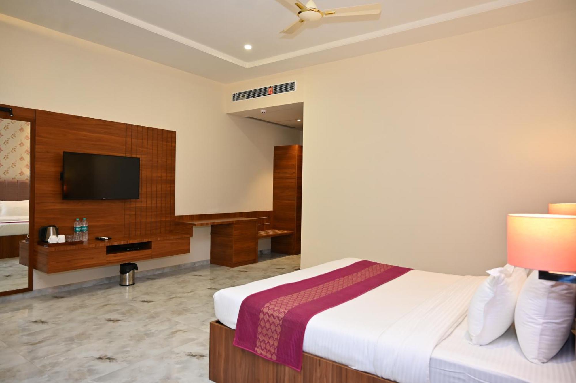 Hotel Shyamleela Khatu Bagian luar foto