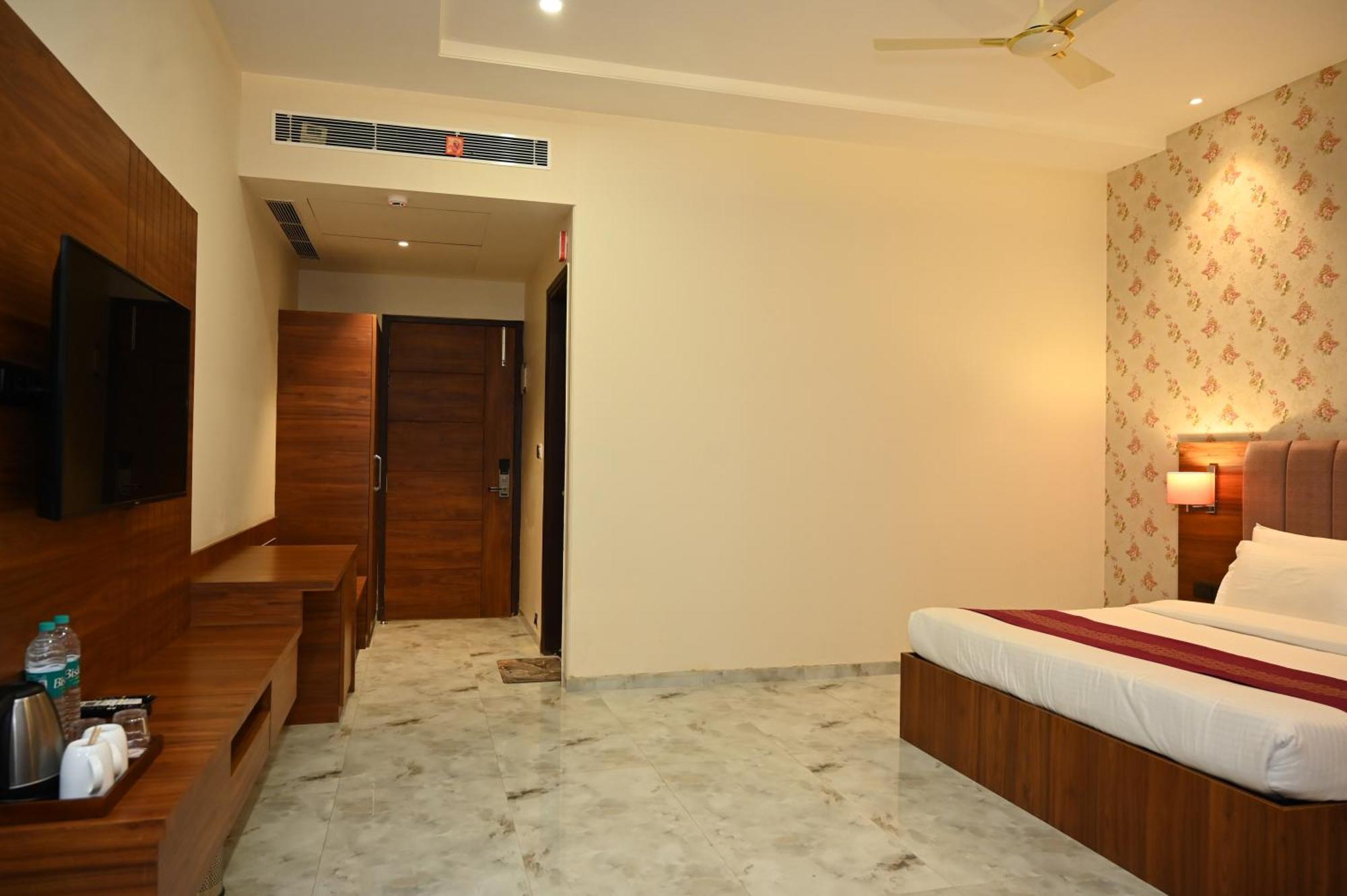 Hotel Shyamleela Khatu Bagian luar foto